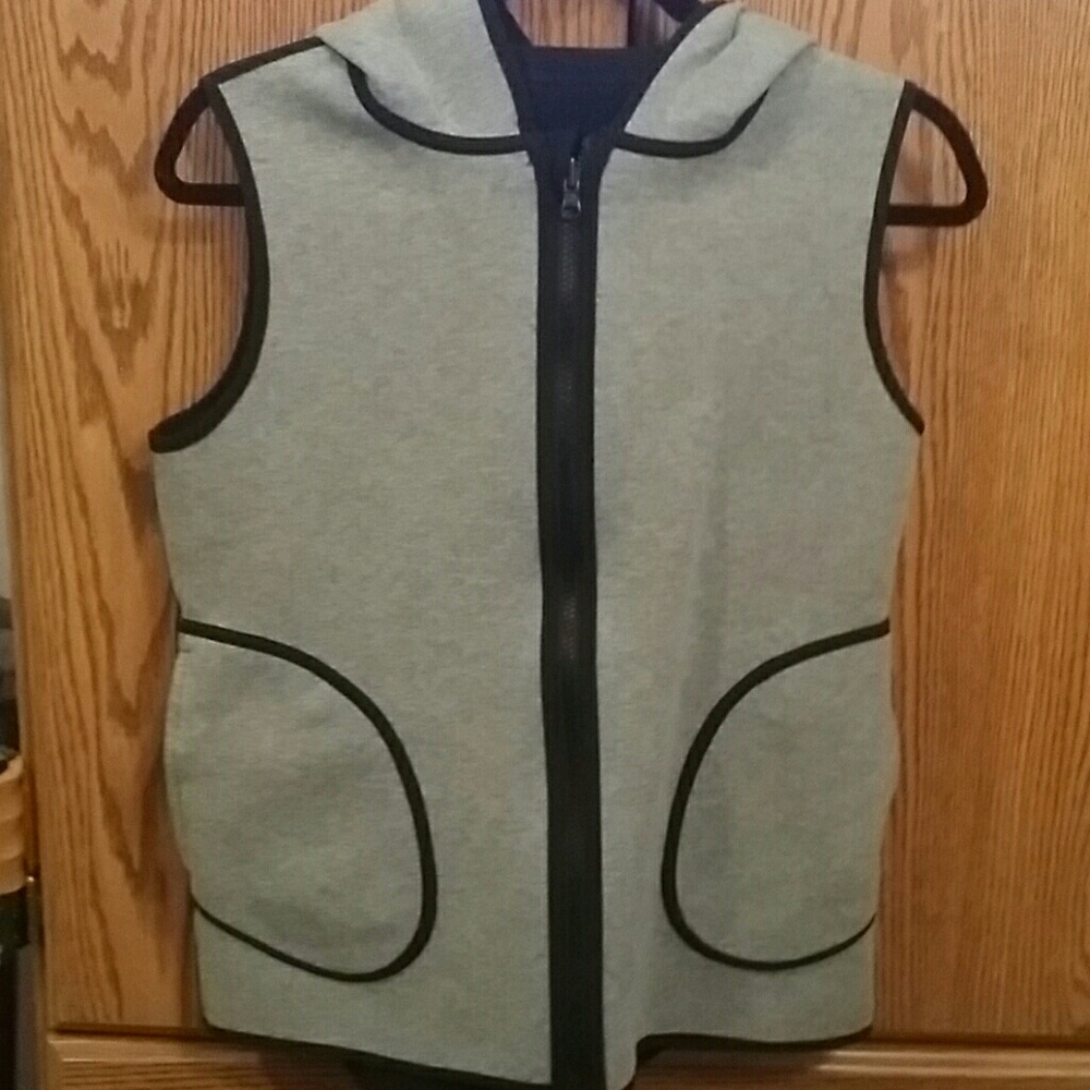 LULULEMON VEST